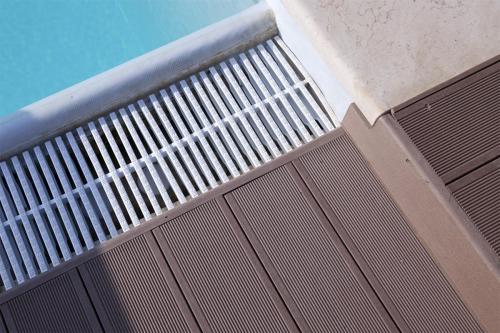 bordo piscina-decking-Arbizzano-wpc-felli-foto 5