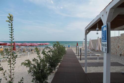pedana spiaggia-decking-Lido io posso-wpc-felli-foto 1
