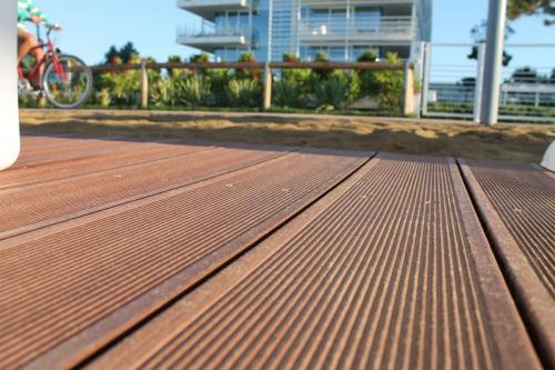 pedana spiaggia-decking-Oro beach-wpc-felli-foto 4