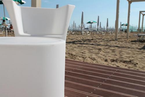 pedana spiaggia-decking-Oro beach-wpc-felli-foto 6