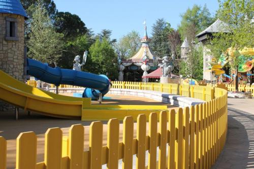 staccionata-recinzione-Gardaland giallo-wpc-felli-foto 3